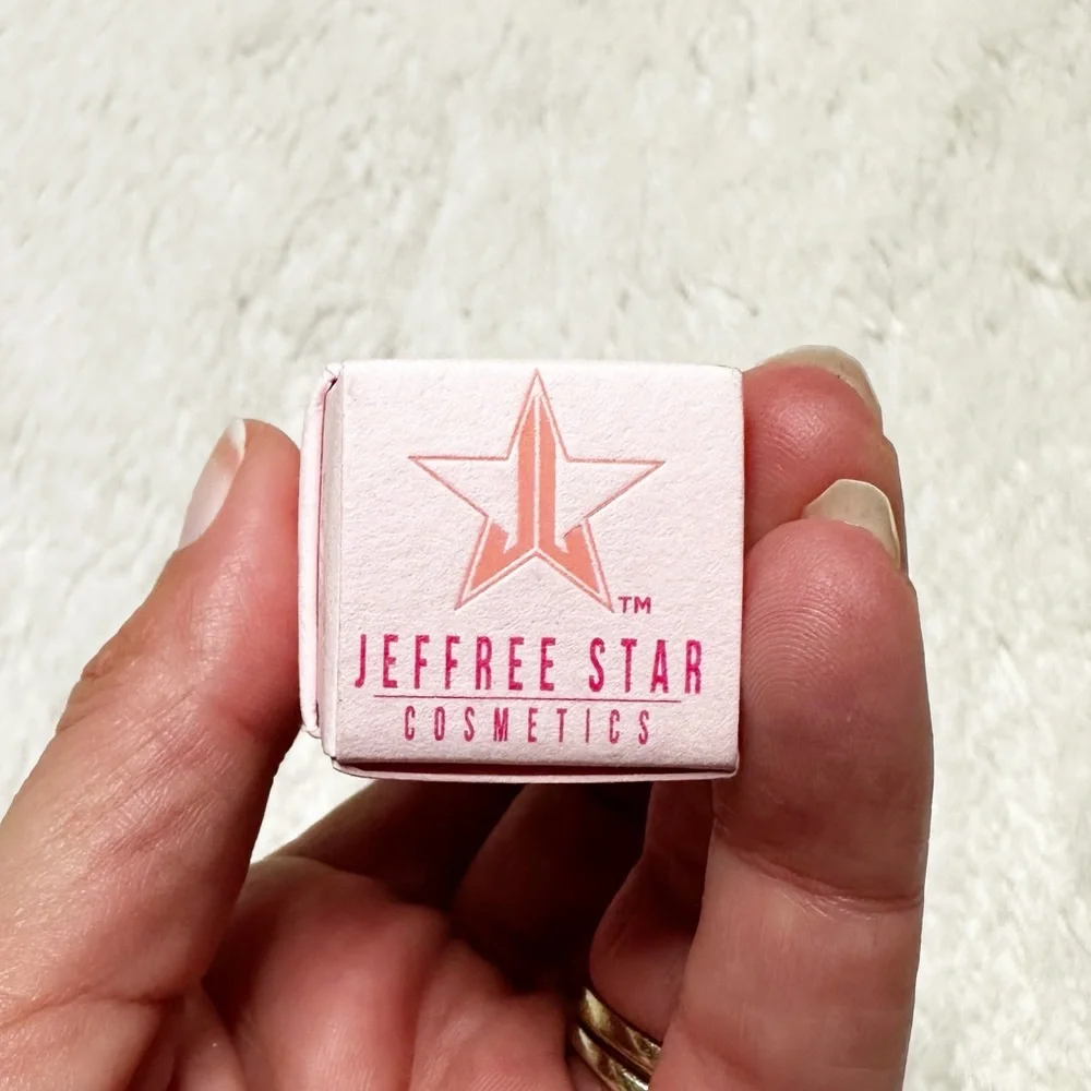 NIB Jeffree Star Velvet Trap Lipstick in Celebrity Skin OG Full Size 4g